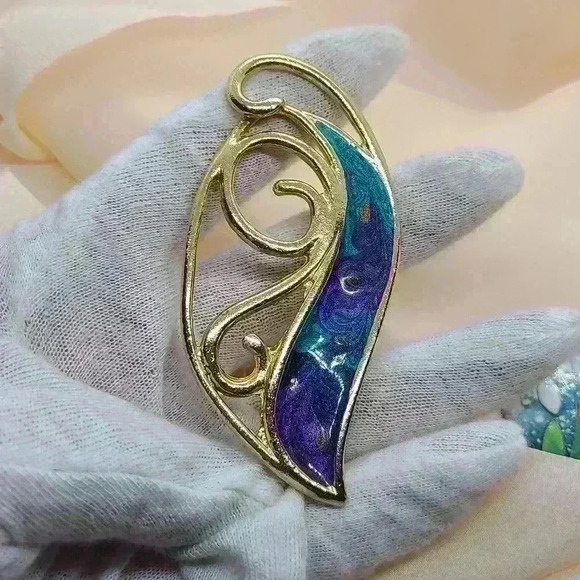 Vintage art green with Gold-toned brooches bundle - Picture 11 of 13